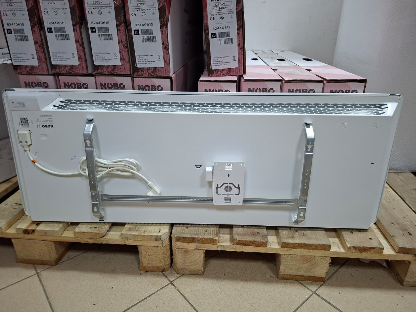 NOBO OSLO 2000W- ŠTETA 7
