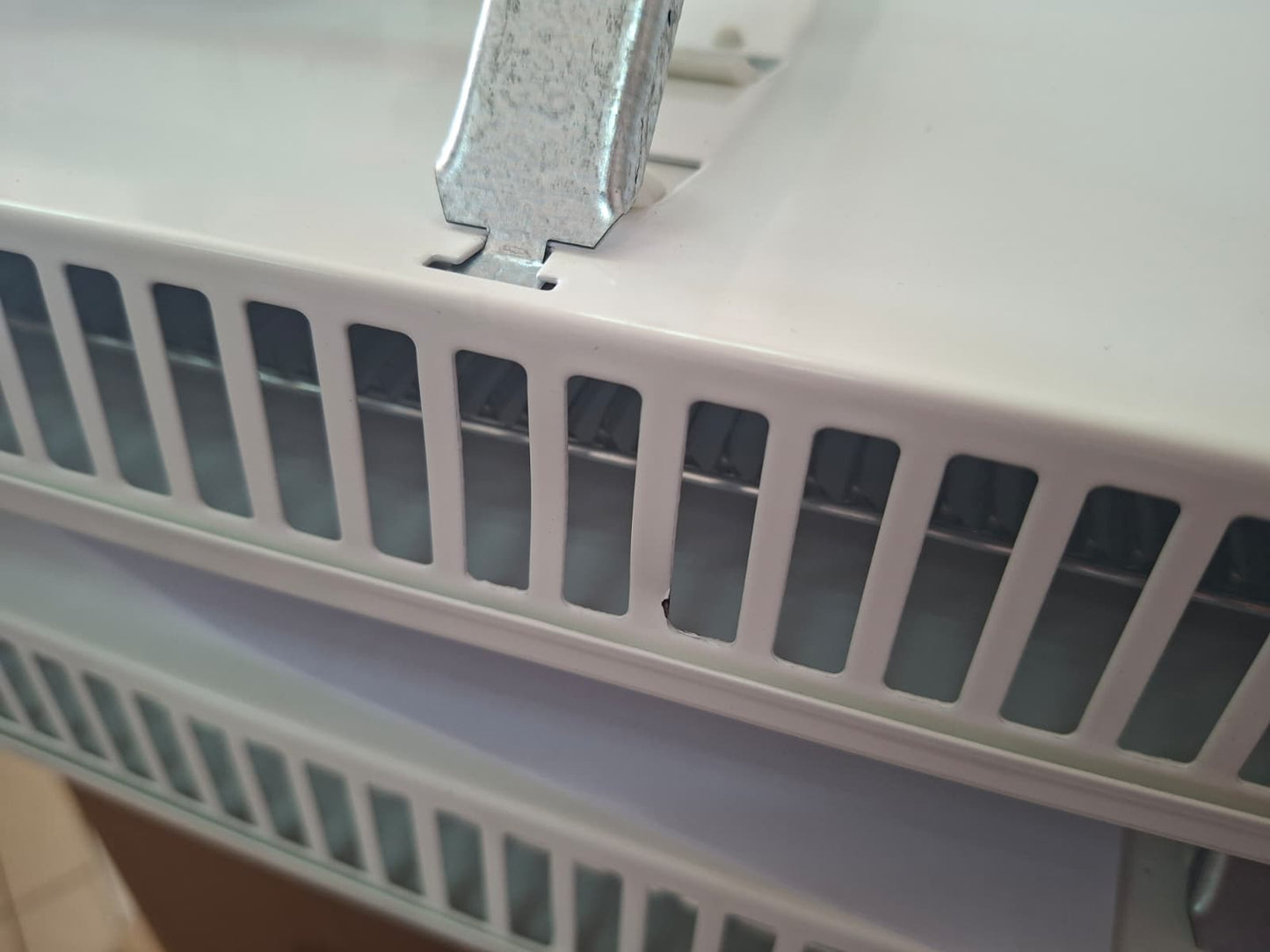 NOBO OSLO 1000 W- ŠTETA 1